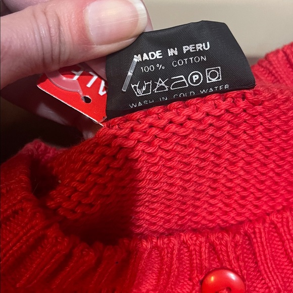 Vintage Red Christmas Tree Sweater - hand loomed in Peru - Picture 4 of 9